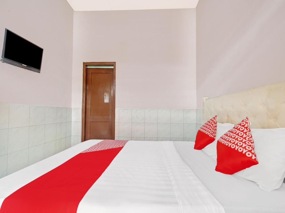 Oyo 90446 Hotel Pajang Indah Surakarta  Экстерьер фото